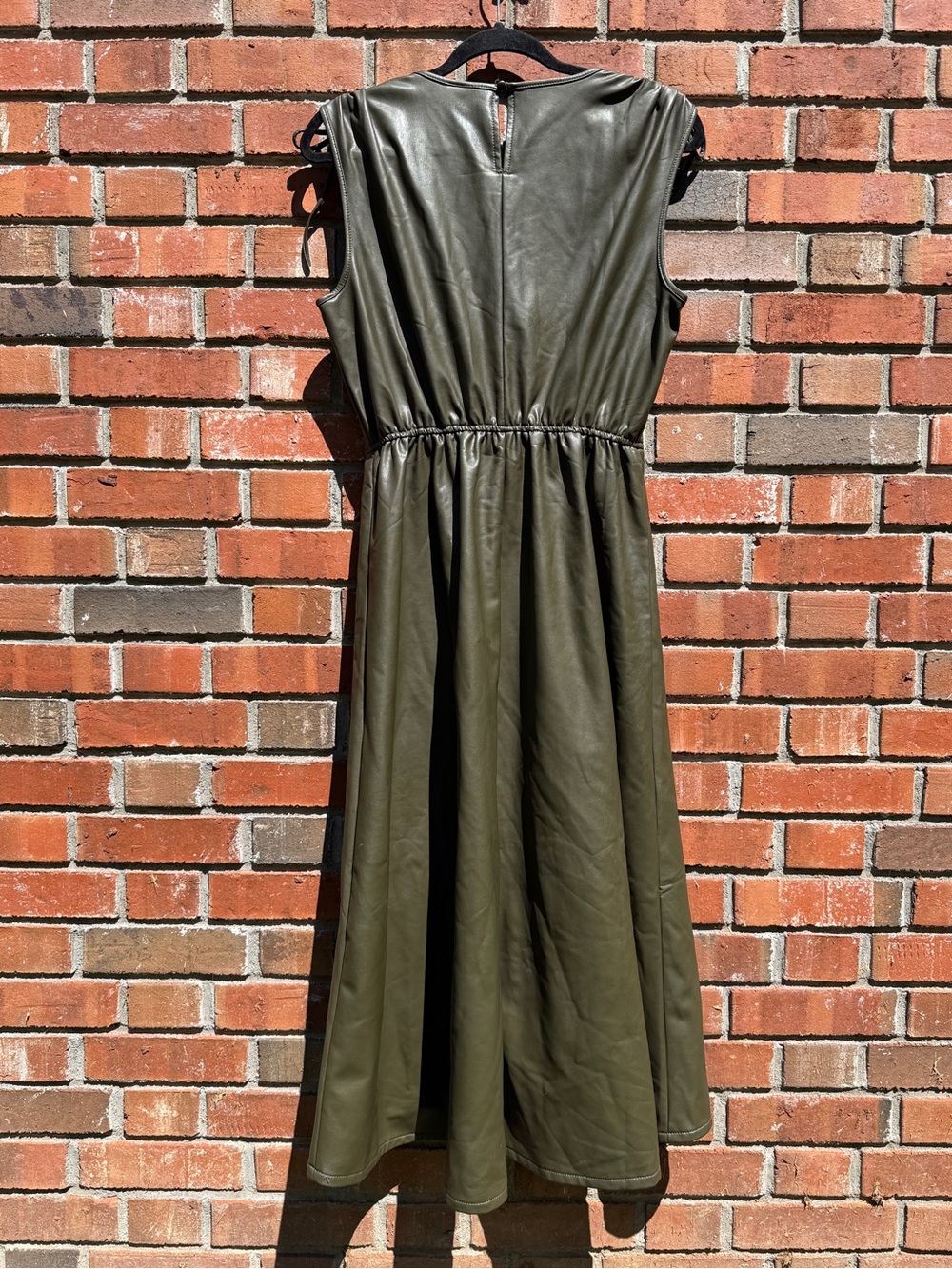 Scoop Faux-Leather Olive Sleeveless  Midi Dress with cinched Waist Size M - Picture 3 of 6